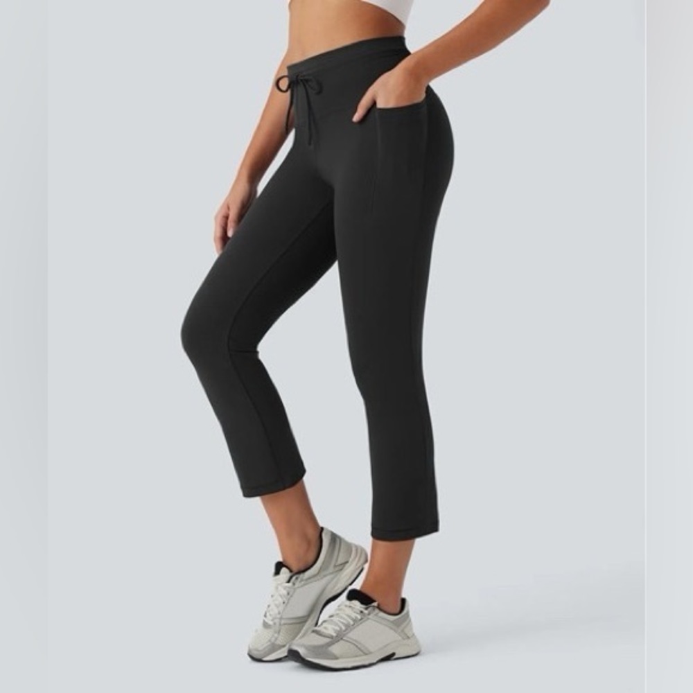 Halara cropped Black Yoga Pants with Drawstring NWT